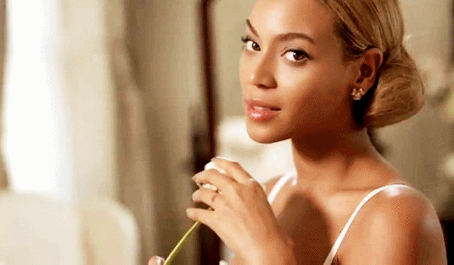 beyonce-donates-mad-money-to-homeless